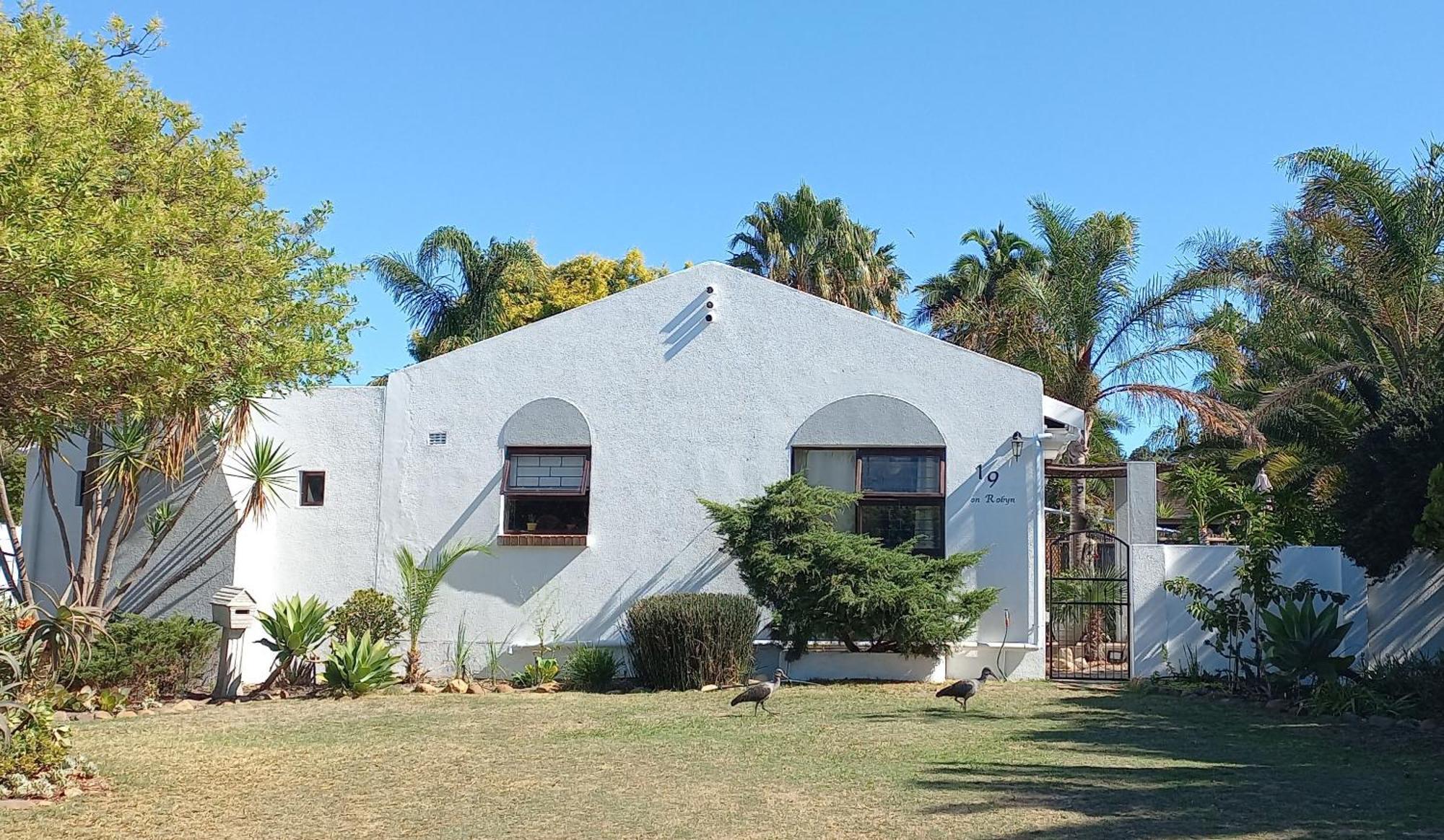 19 On Robyn Apartment Durbanville Exterior photo